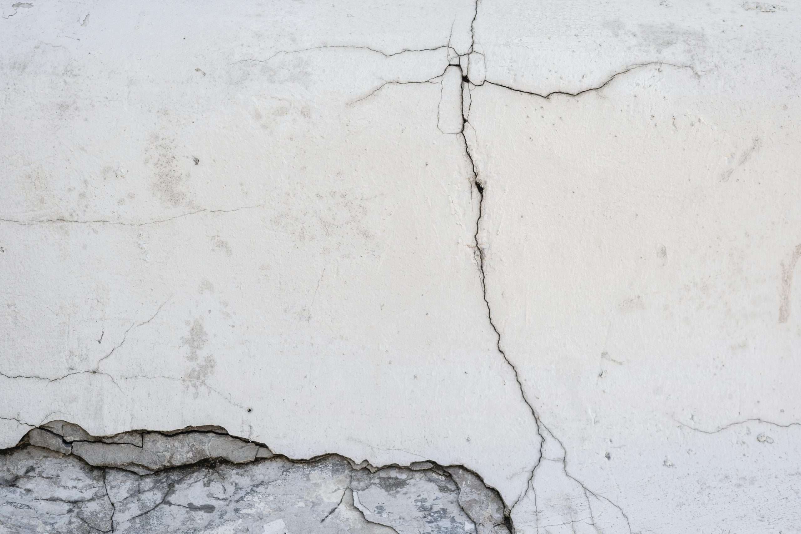 Vertical (hairline) crack example